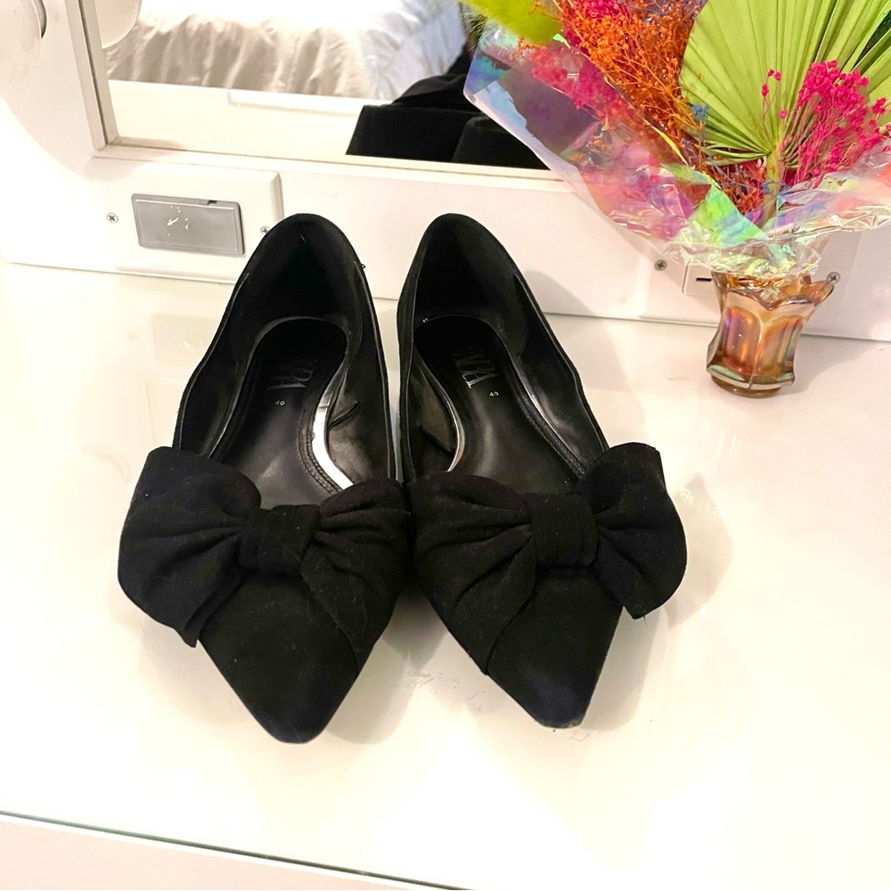 ZARA Pointed Toe Black Bow Flats